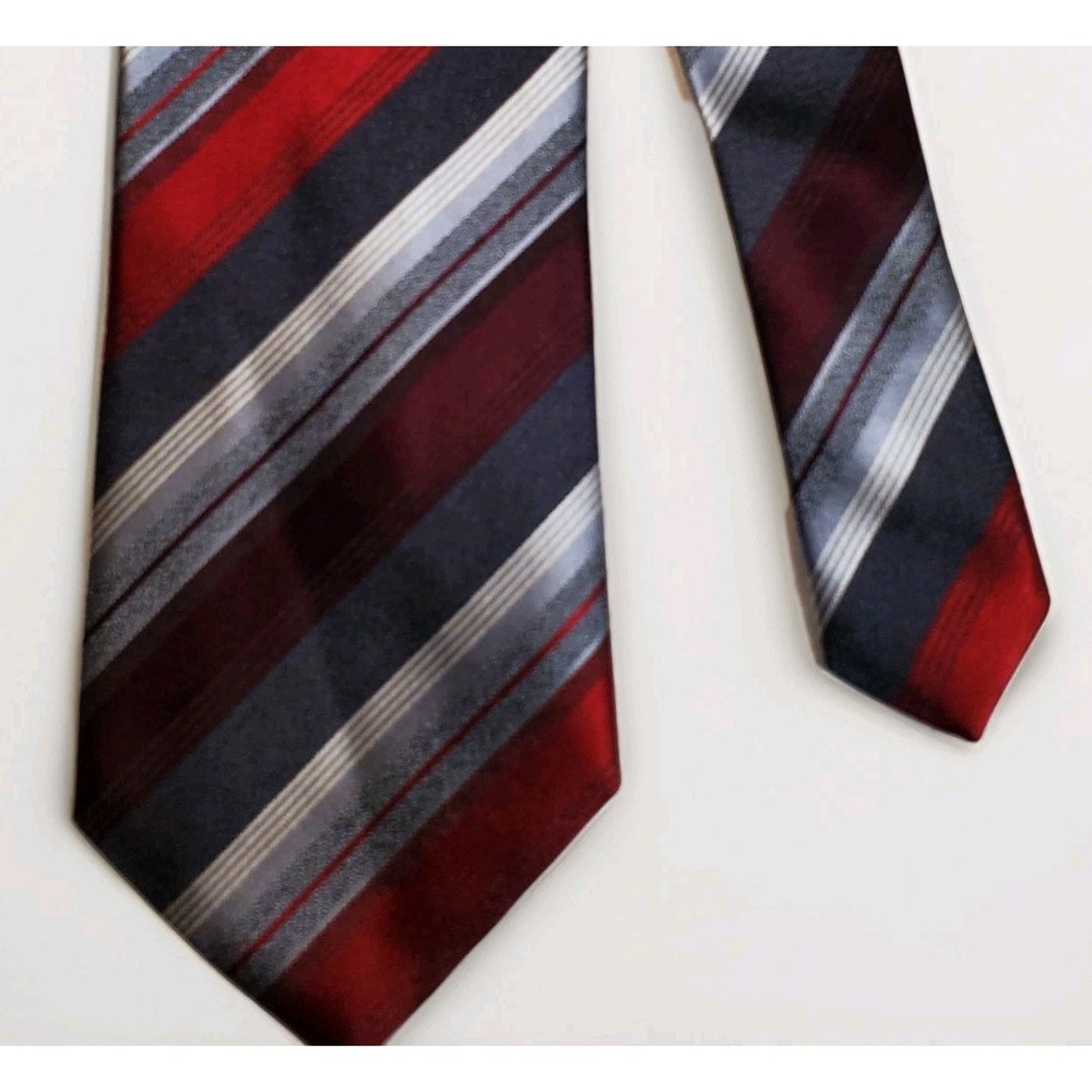 Kenneth Cole Reaction 100% Silk Men's Neck Tie Red Grey And Black 58 Inches - Picture 2 of 7